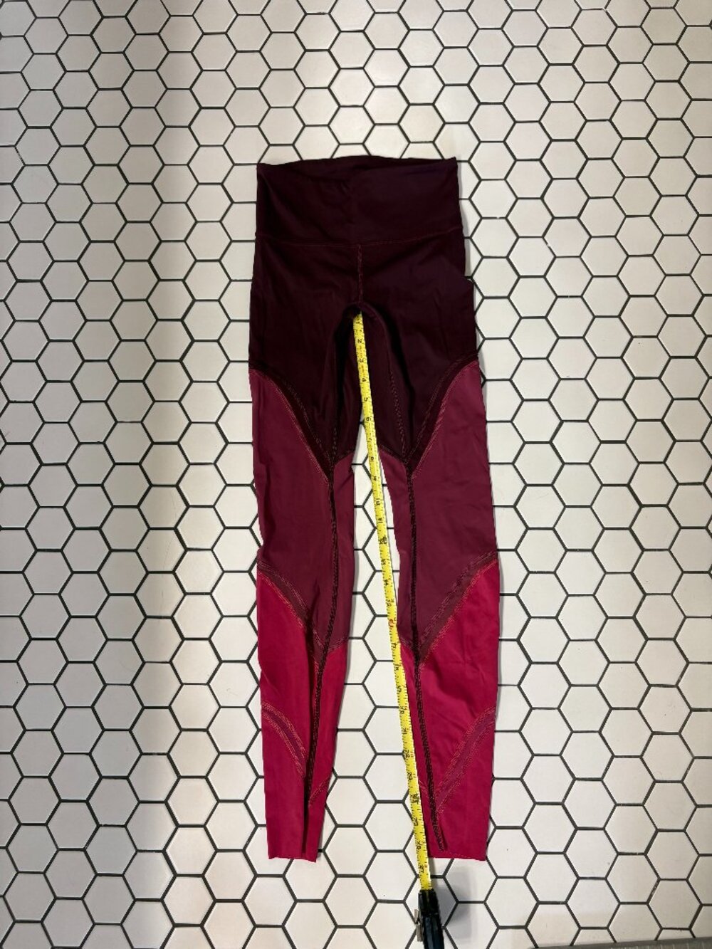 Lululemon Colour Me Ombre Tight 28" Leggings Size 2 Pink